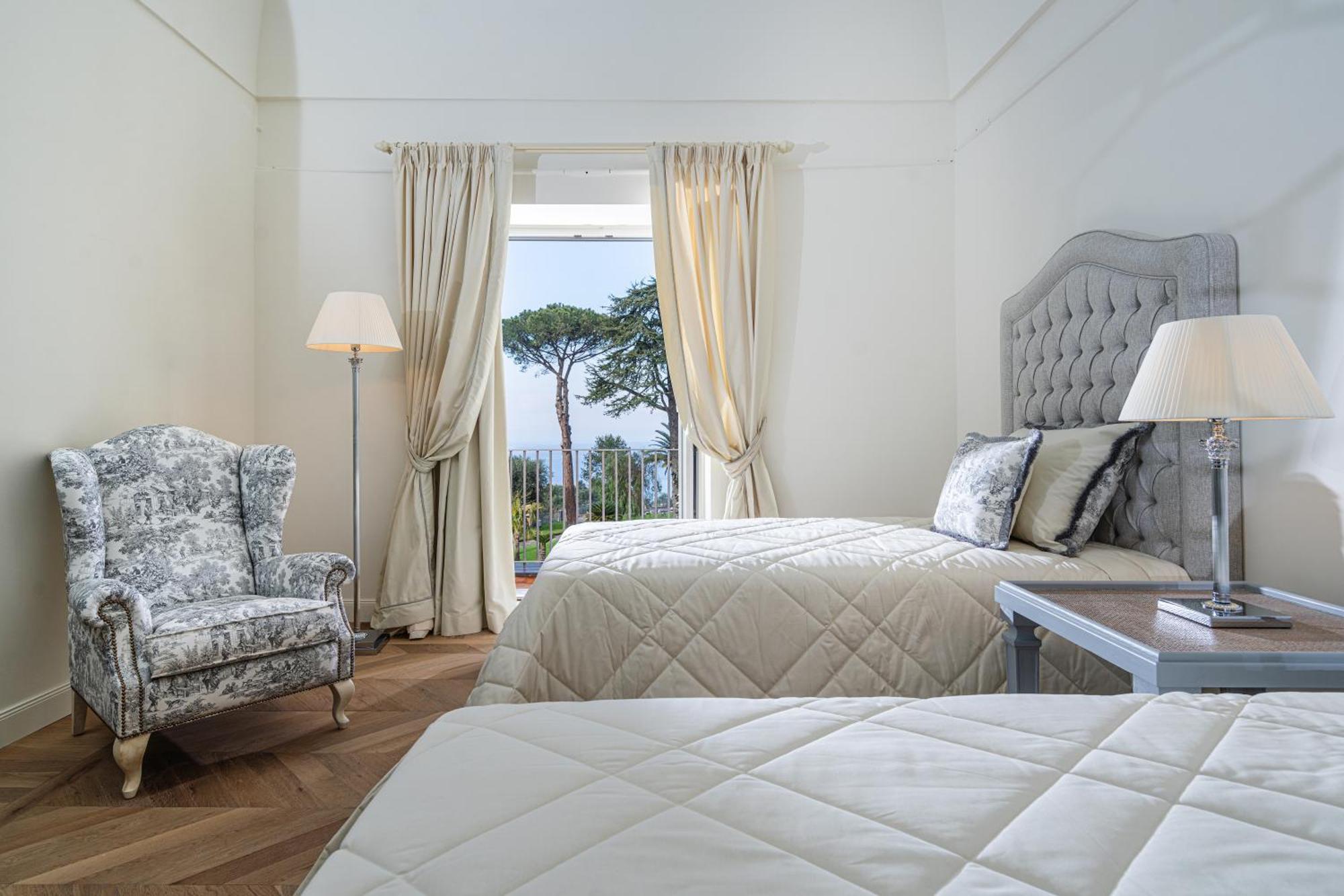 La Tuja Relais Du Parc * Vico Equense